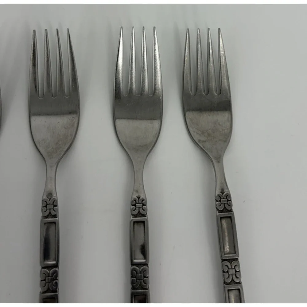 Oneida Community Madrid Dinner Forks Set of 6 No Black Accents Vintage